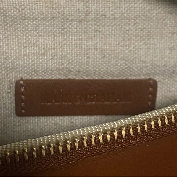 NWOT MARK & GRAHAM 100% LEATHER CROSSBODY SLING BAG IN HAZELNUT